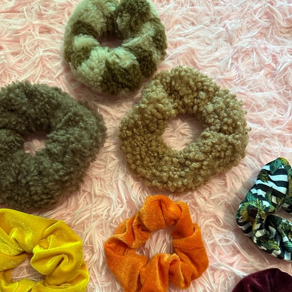 Scrunchie Lot - Picture 3 of 7